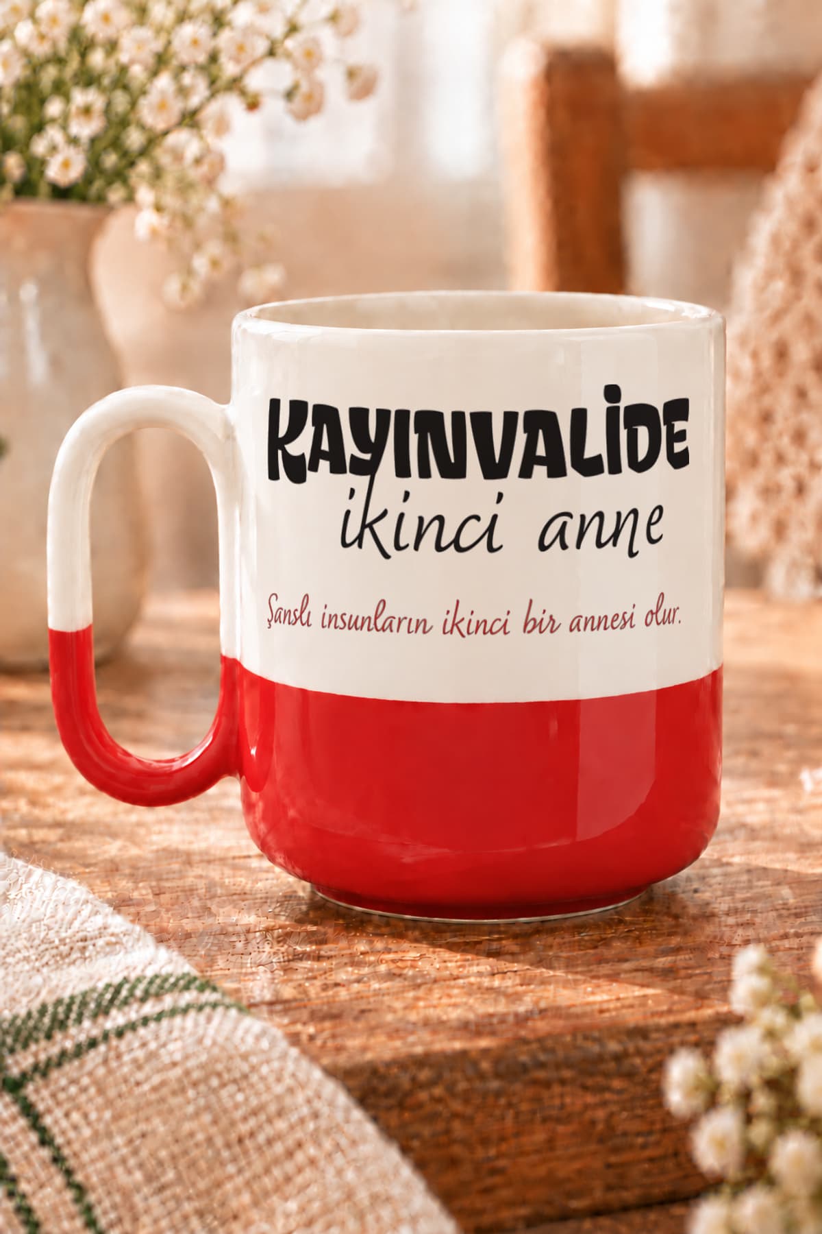 Kayınvalide İkinci Anne Baskılı Kırmızı Alt Yarısı Renkli Arya Kupa - Anneye Hediye Bardak Fincan