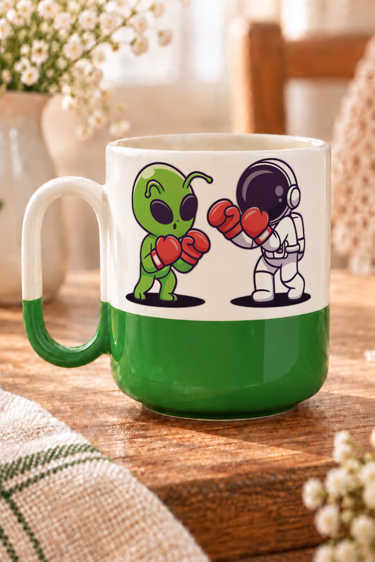 Astronot Uzaylı Boks Baskılı Yeşil Alt Yarısı Renkli Arya Kupa Bardak Fincan Mug