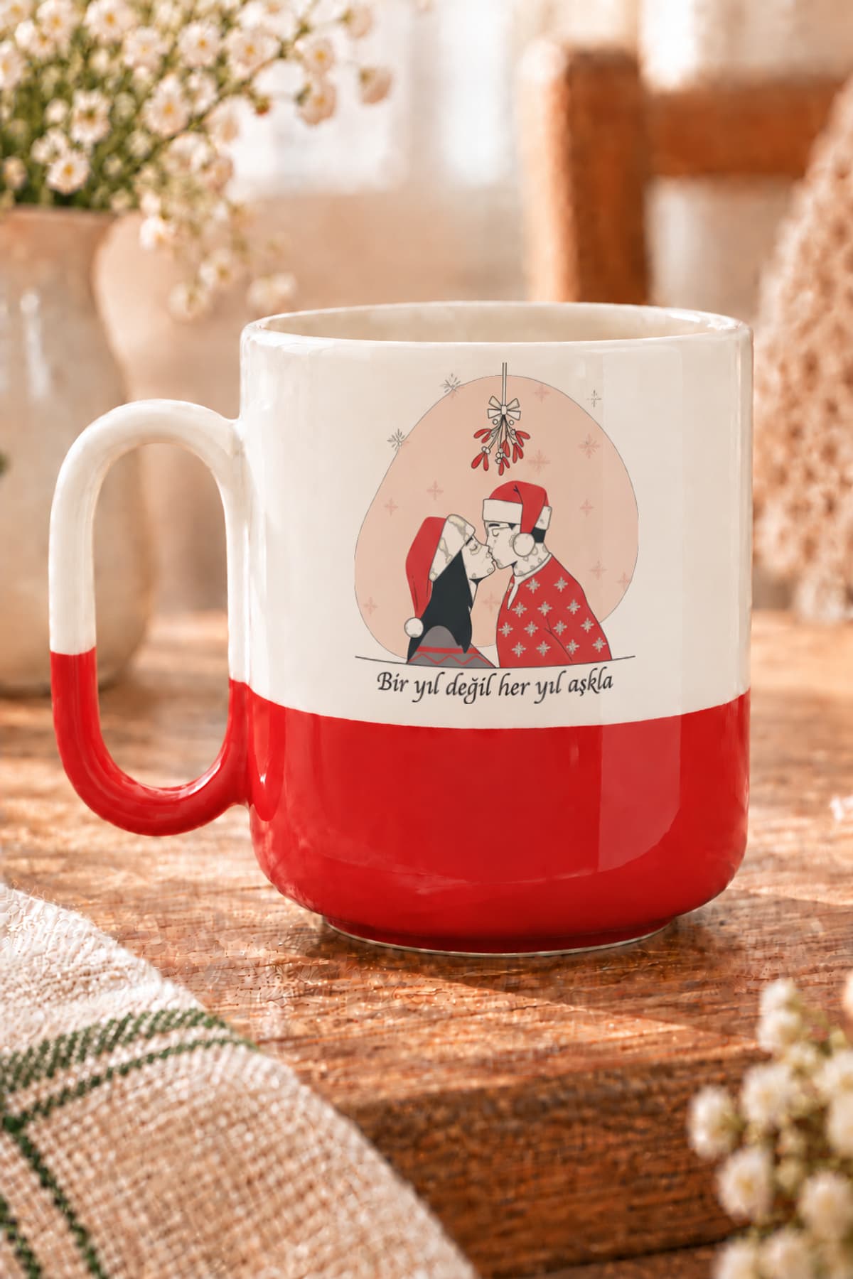Bir Yıl Değil Her Yıl Aşkla Baskılı Alt Yarısı Renkli Arya Kupa - Sevgiliye Hediye Bardak Fincan Mug