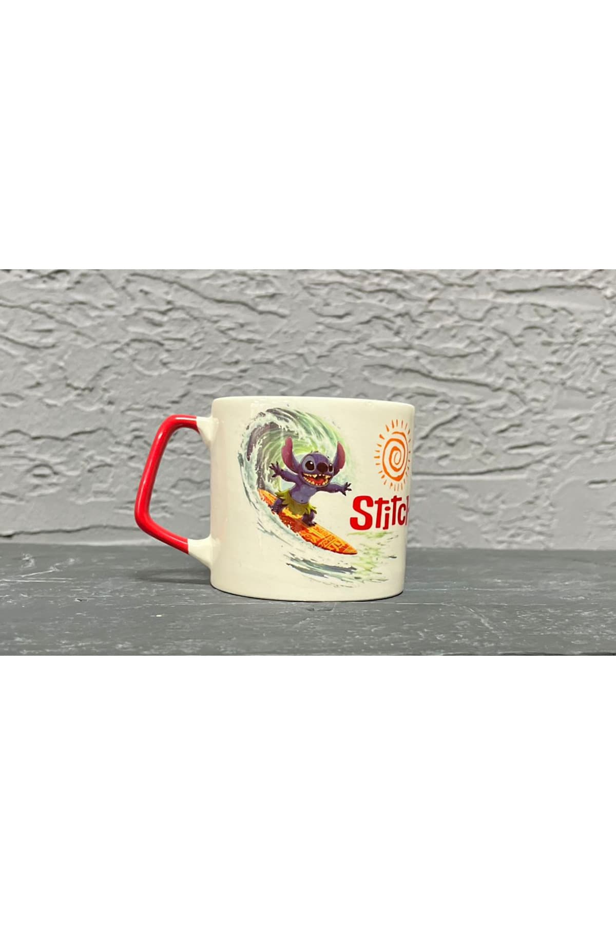 Stitch Sörf Yapıyor Baskılı Kırmızı Kulplu Prime Kupa - Sevgililer Günü Hediyesi Bardak Fincan Mug