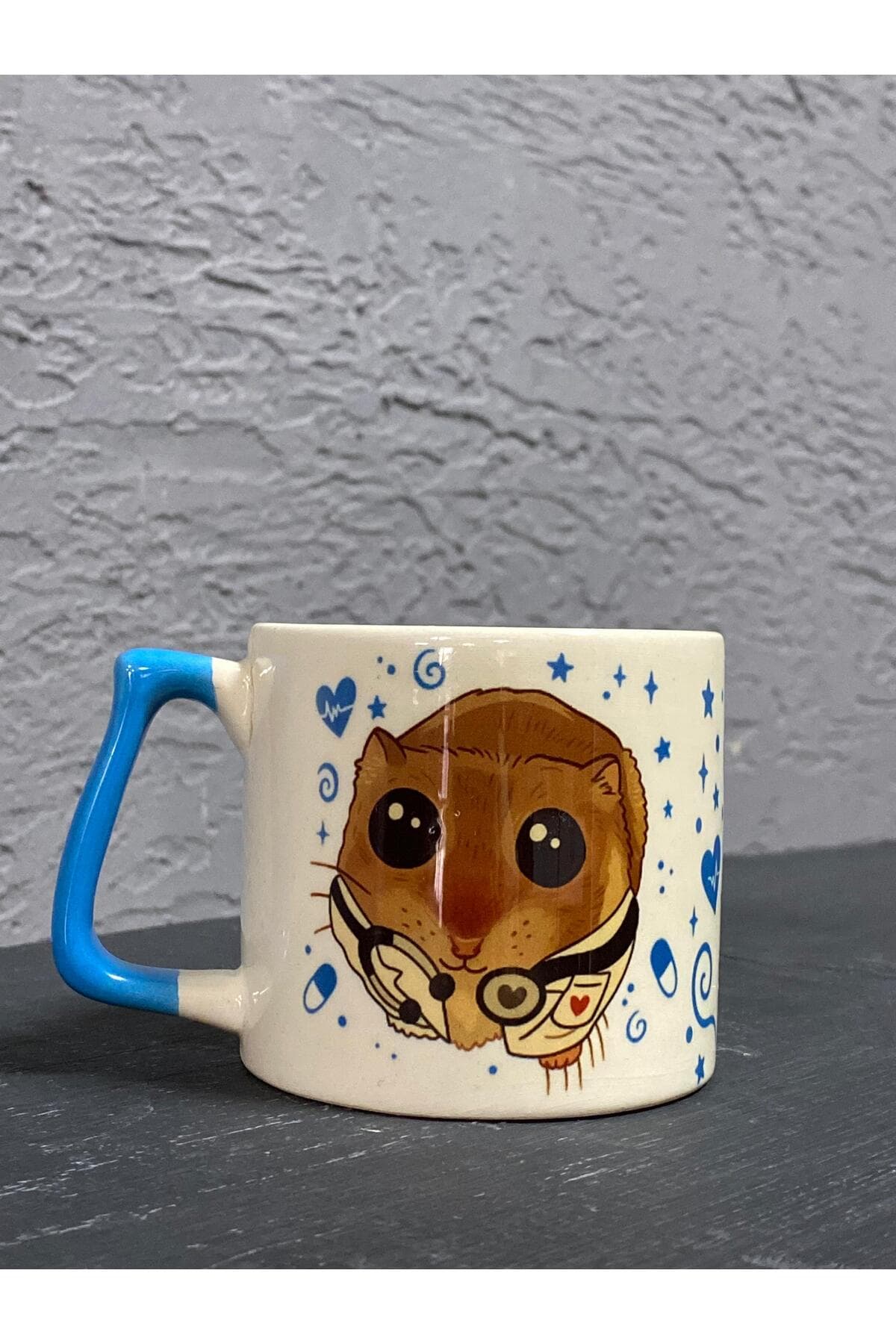 Sad Üzgün Hamster Meslek: Doktor Baskılı Mavi Kulplu Prime Kupa - Doktora Hediye Bardak Fincan Mug