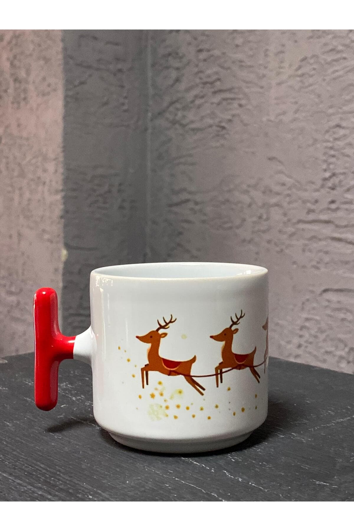Yılbaşı Geyikleri Tam Tur Baskılı Kırmızı Kulplu T Kupa - Yılbaşı Hediyesi Bardak Fincan Mug