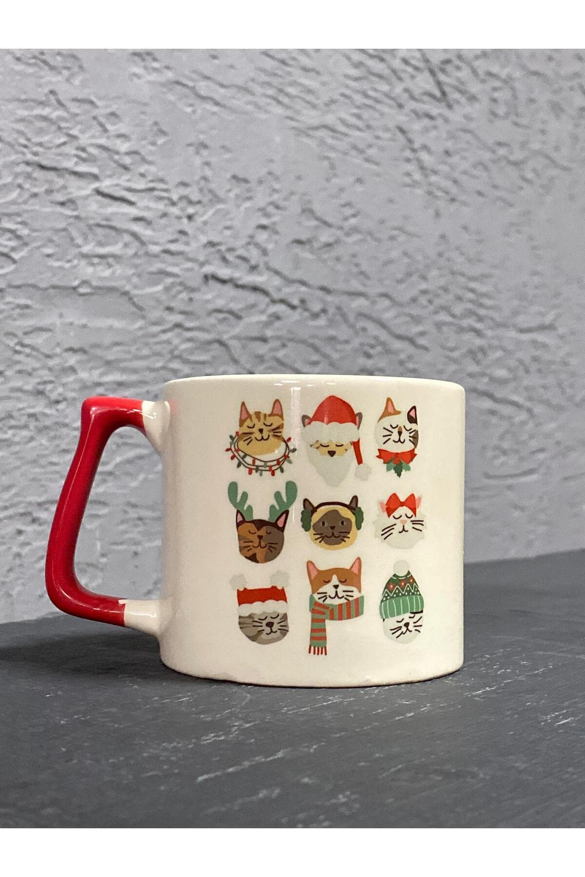 Dokuzlu Kedi Baskılı Kırmızı Kulplu Prime Kupa - Yılbaşı Hediyesi Bardak Fincan Mug