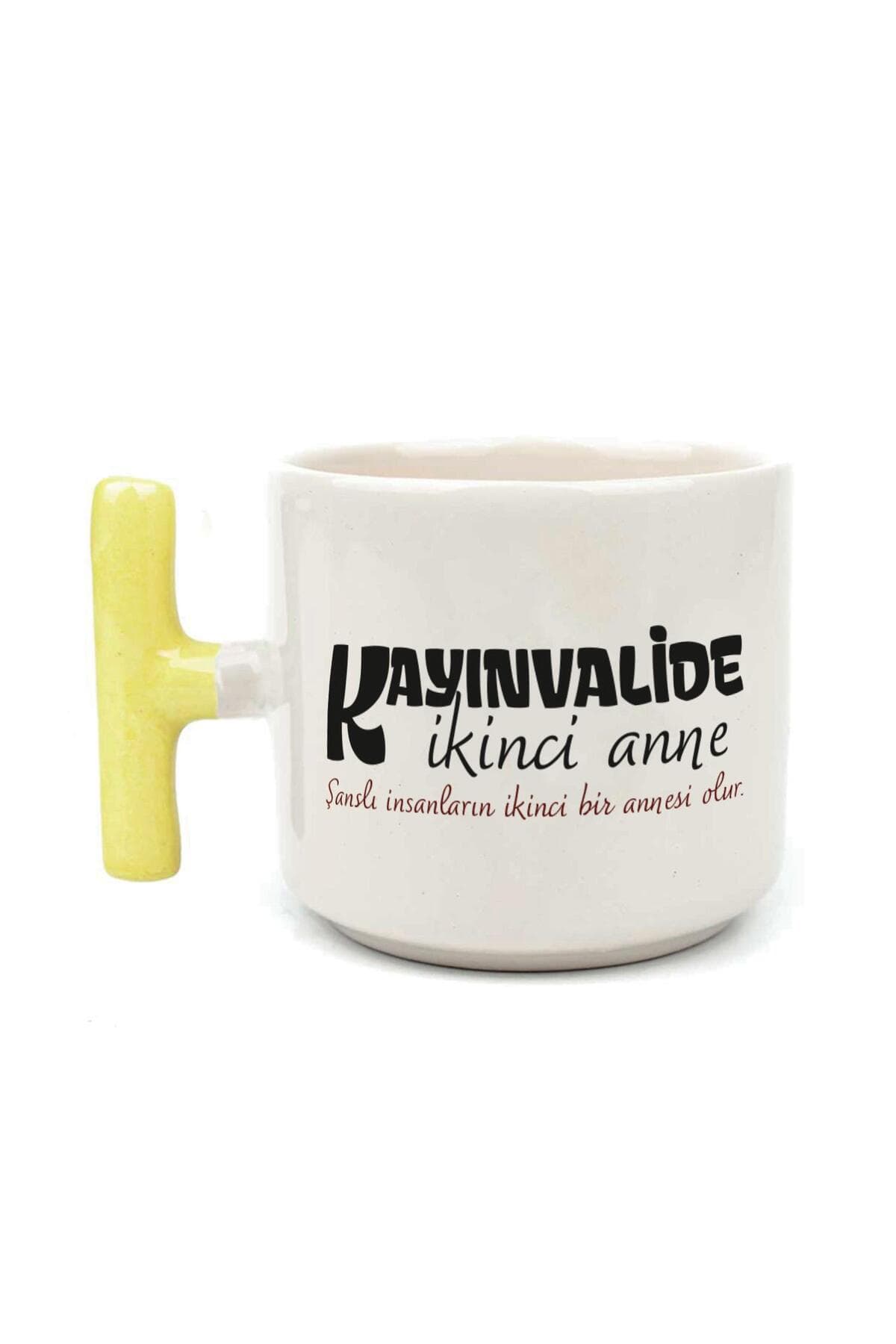 Kayınvalide İkinci Anne Baskılı Sarı Kulplu T Kupa - Anneye Hediye Bardak Fincan Mug