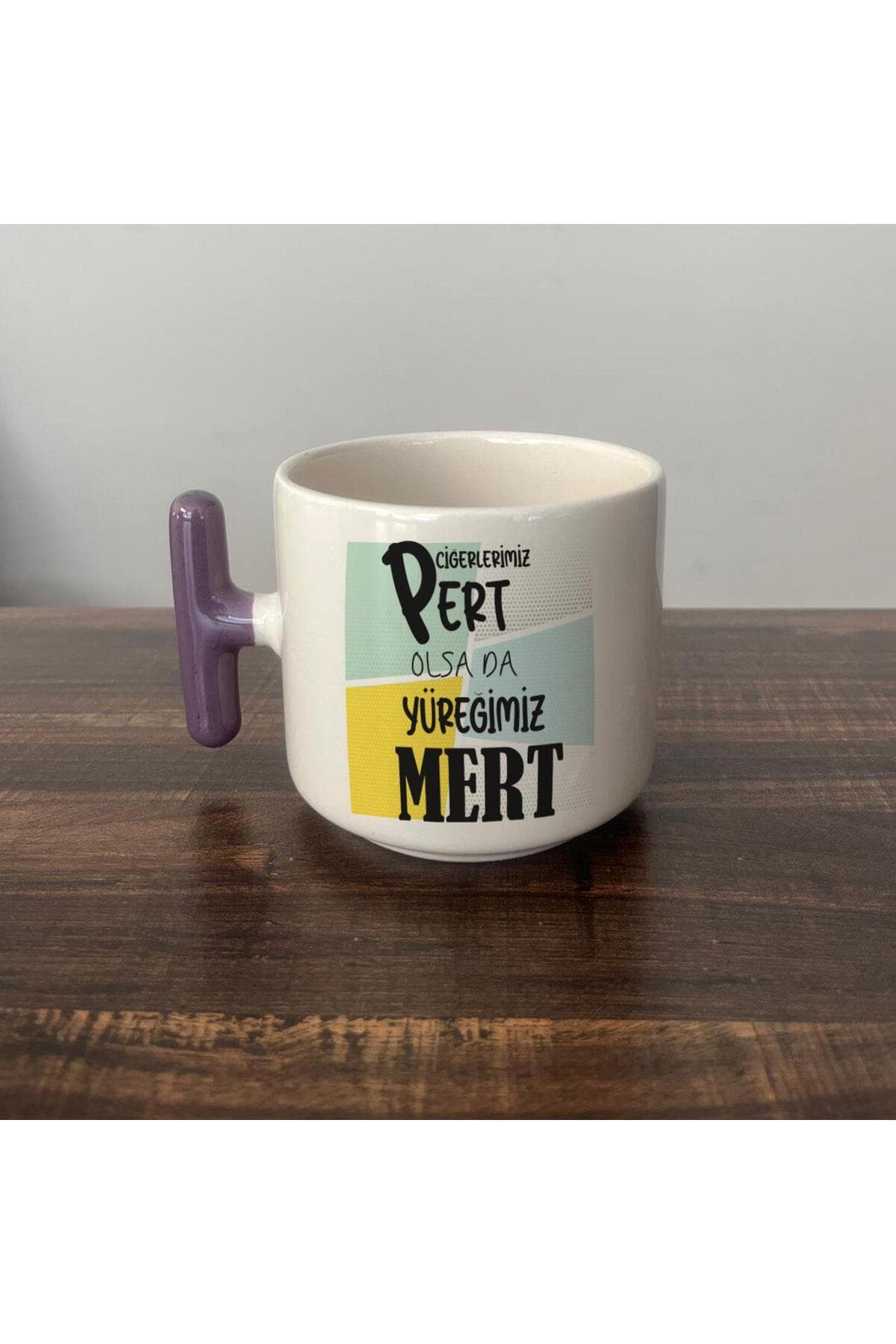 Ciğerlerimiz Pert Olsa Da Yüreğimiz Mert Baskılı Mor Kulplu T Kupa Bardak Fincan Mug