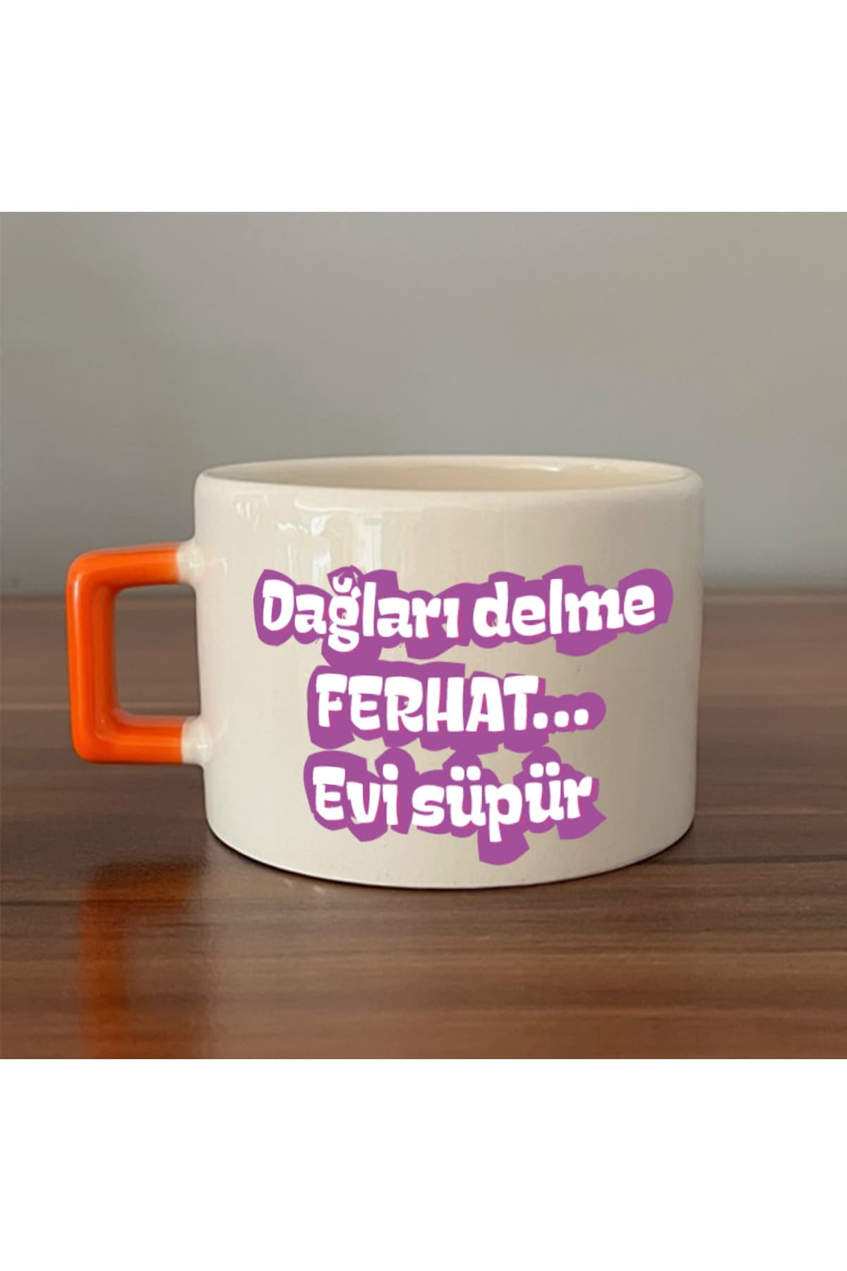 Dağları Delme Ferhat Evi Süpür Baskılı Turuncu Kulplu Kare Kupa - Kadınlar Günü Hediyesi Bardak