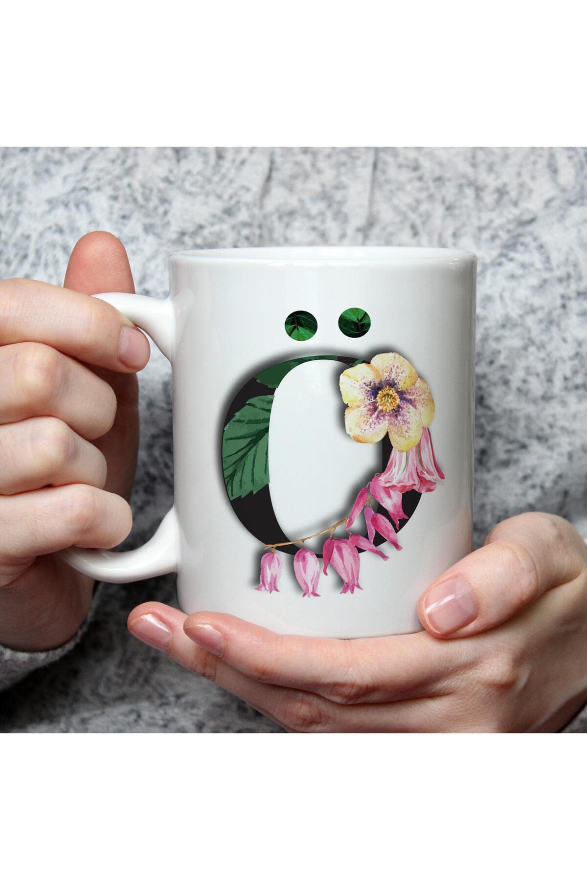 Çiçekli Ö Harf Baskılı Beyaz Kupa Bardak Fincan Mug