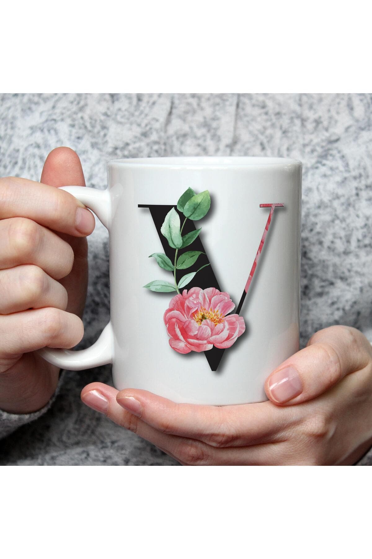 Çiçekli V Harf Baskılı Beyaz Kupa Bardak Fincan Mug