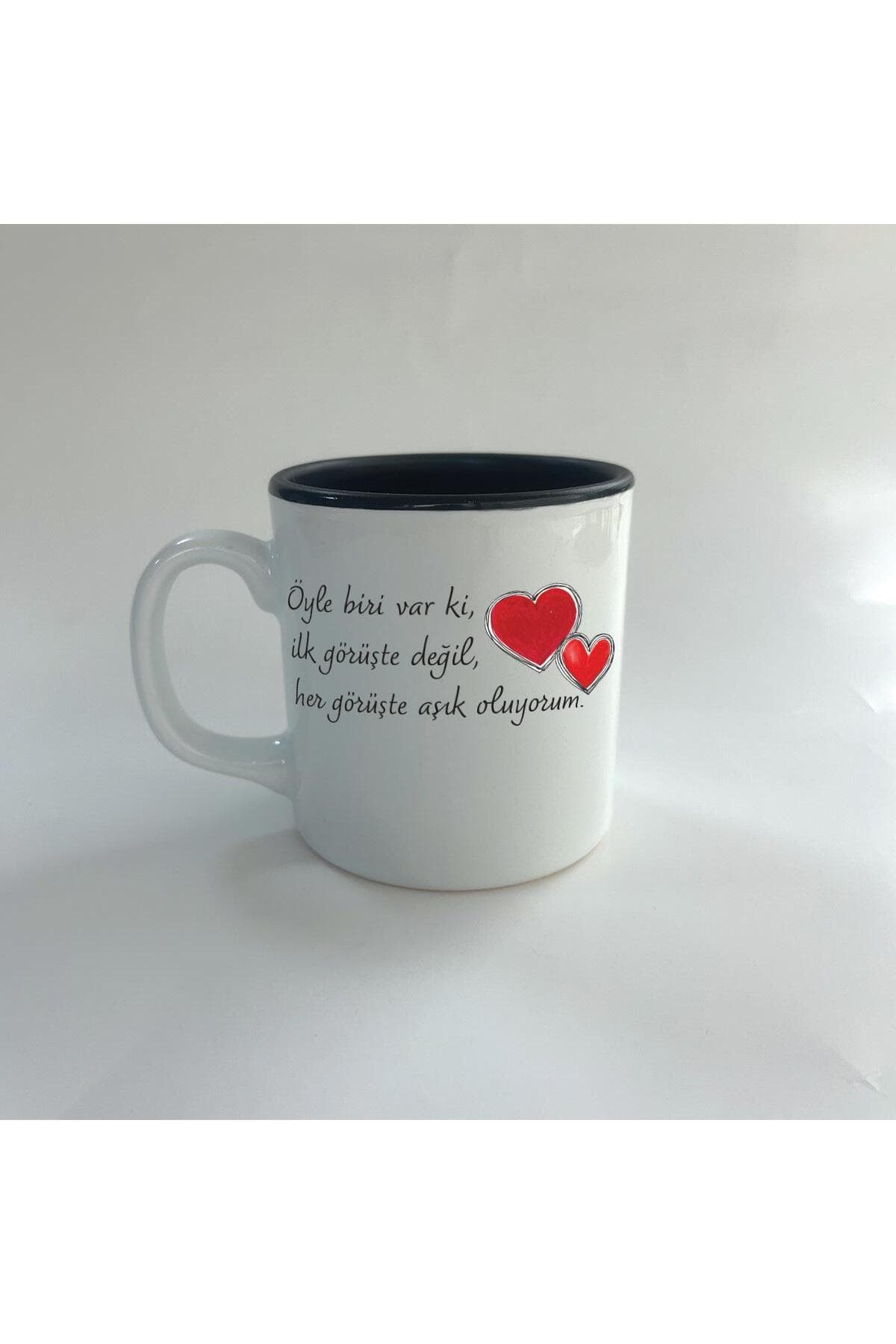 Öyle Biri Var Ki Baskılı Siyah İçi Renkli Multi Kupa Bardak Fincan Mug