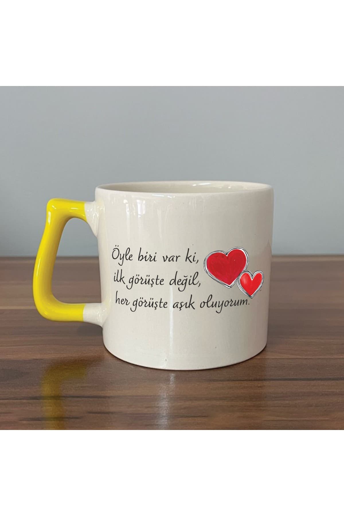 Öyle Biri Var Ki Baskılı Sarı Kulplu Prime Kupa Bardak Fincan Mug