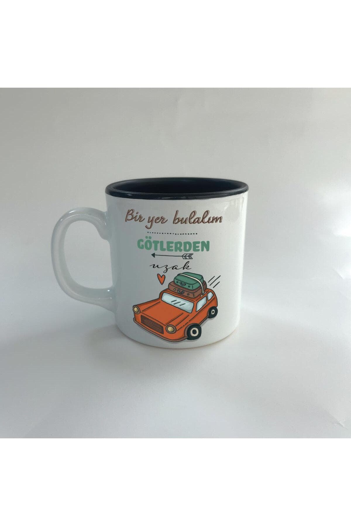 Bir Yer Bulalım G*tlerden Uzak Baskılı Siyah İçi Renkli Multi Kupa - Komik Hediye Bardak Fincan Mug