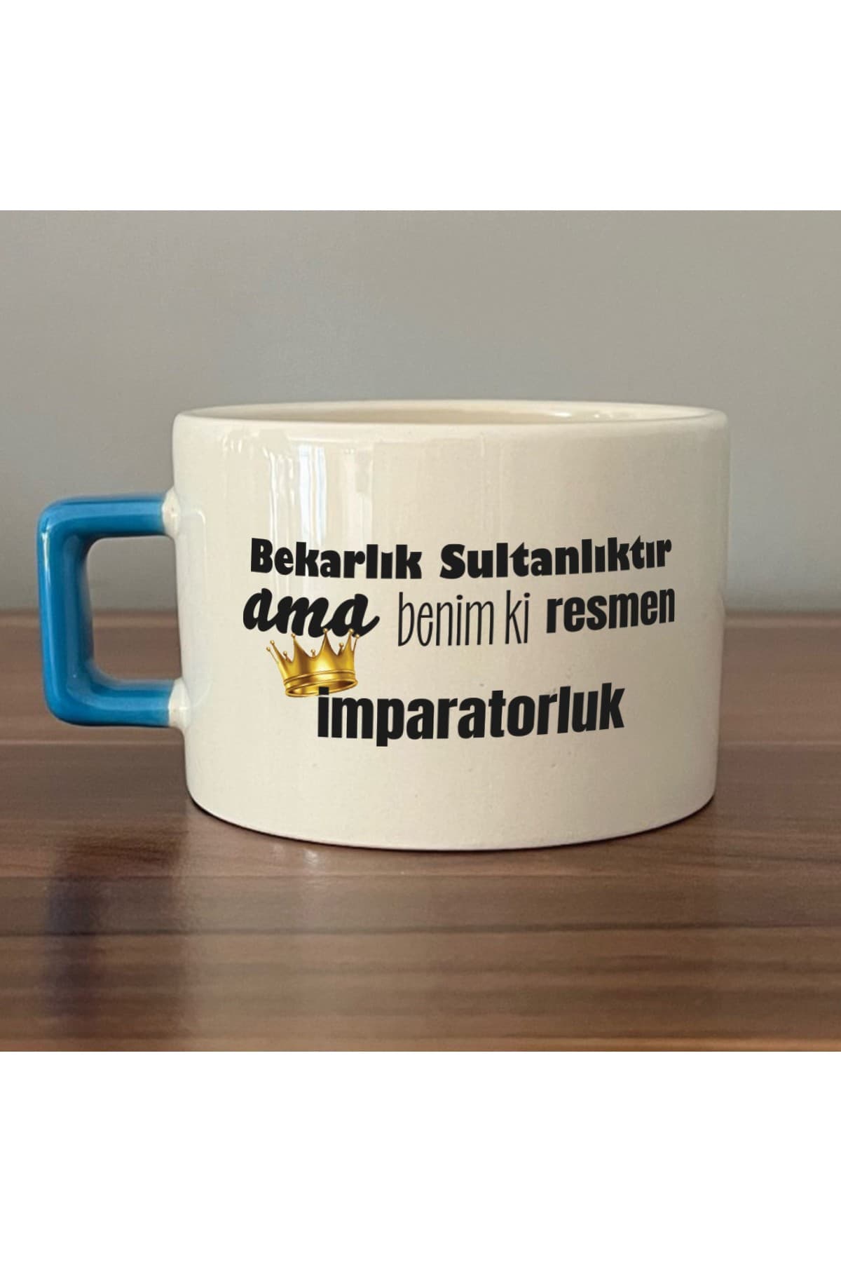 Bekarlık Sultanlıktır Ama Baskılı Mavi Kulplu Kare Kupa Bardak Fincan Mug