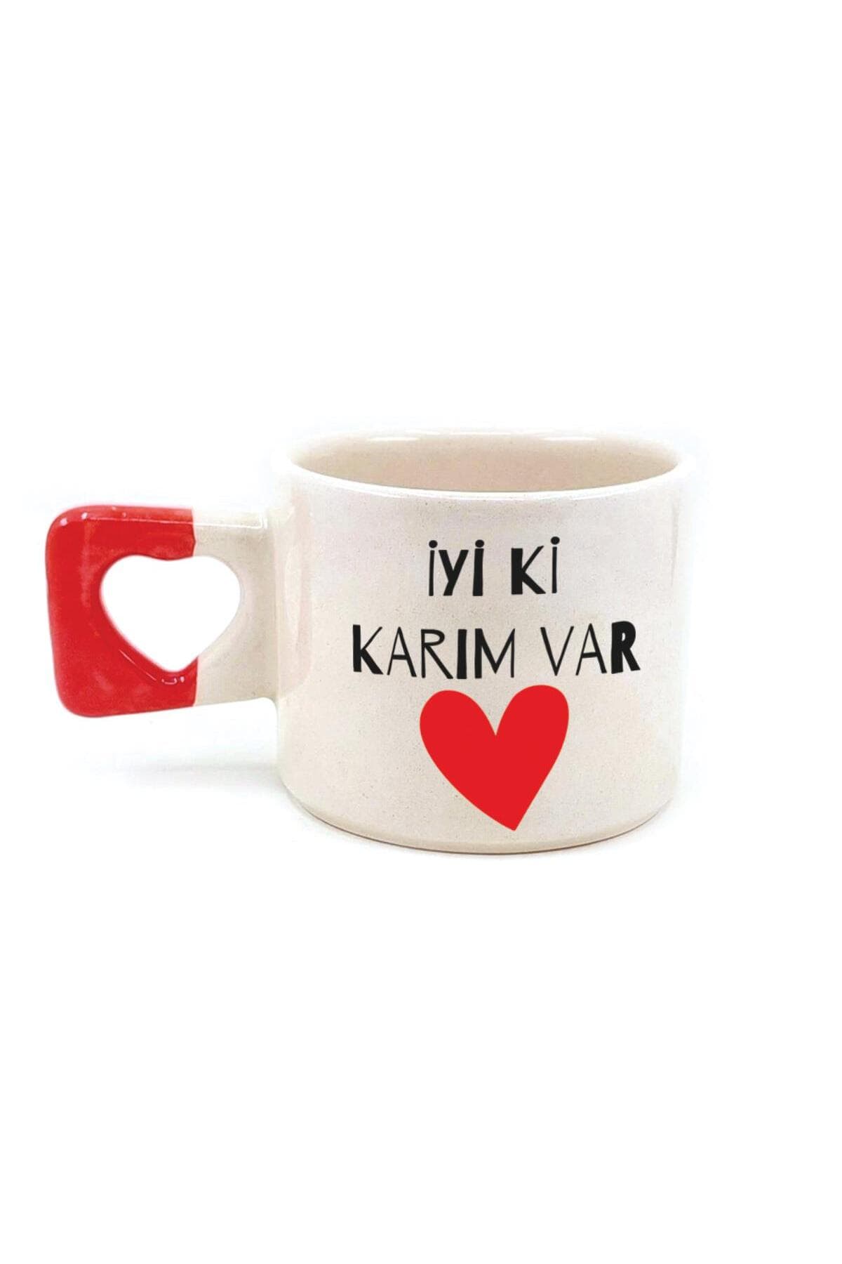 İyi Ki Karım Var Baskılı Kırmızı Kulplu Kalp Kupa - Sevgililer Günü Hediyesi Bardak Fincan Mug