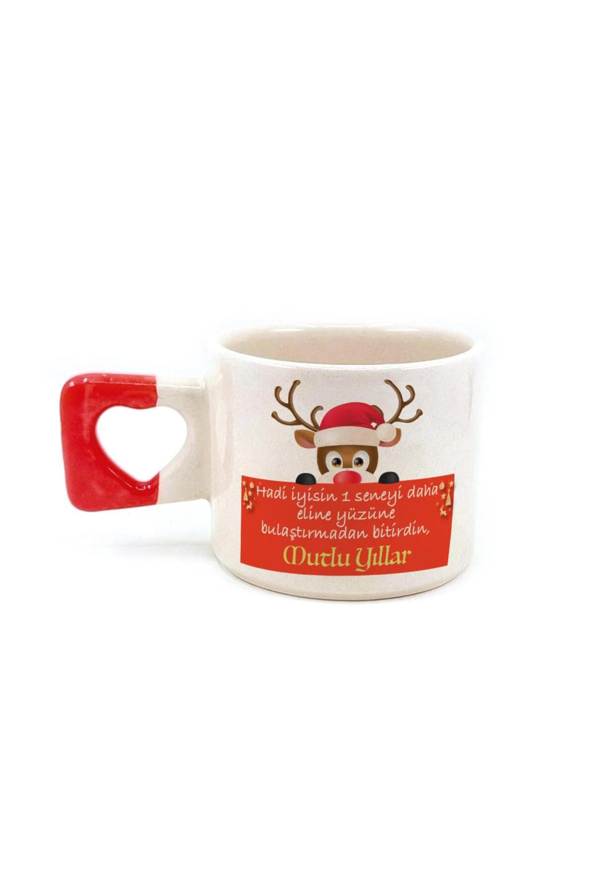 Hadi İyisin 1 Seneyi Daha Baskılı Kırmızı Kulplu Kalp Kupa - Yılbaşı Hediyesi Bardak Fincan Mug