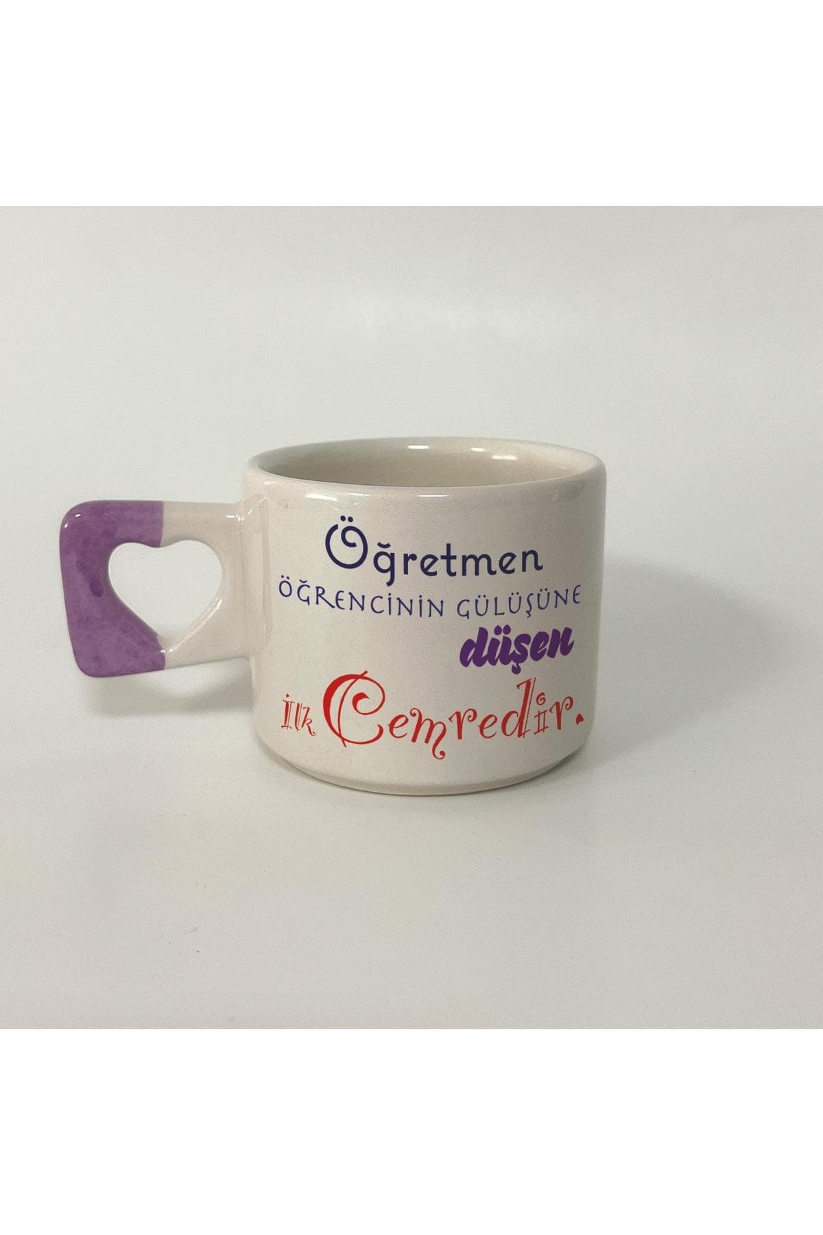 Öğretmen Öğrencinin Gülüşüne Düşen Ilk Cemredir Baskılı Kulplu Kalp Kupa - Öğretmene Hediye Bardak