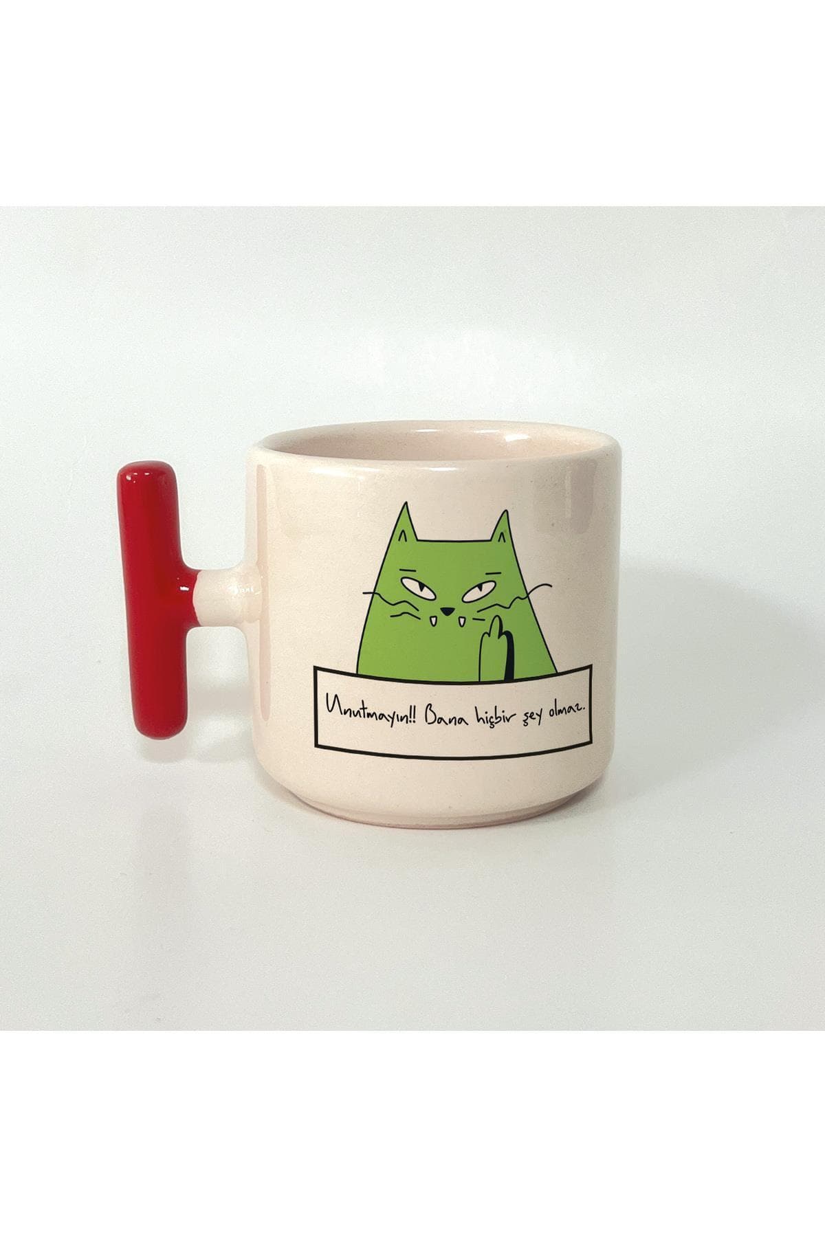 Unutmayın!! Bana Hiçbir Şey Olmaz Baskılı Kırmızı Kulplu T Kupa Bardak Fincan Mug Model 00452