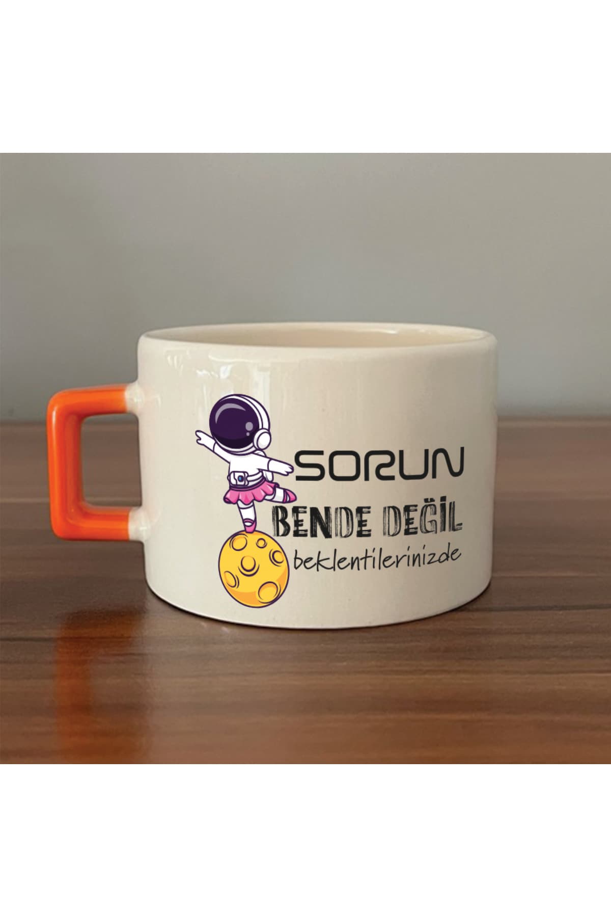 Sorun Bende Değil Beklentilerinizde Turuncu Kulplu Kare Laf Sokma Hediyesi Fincan