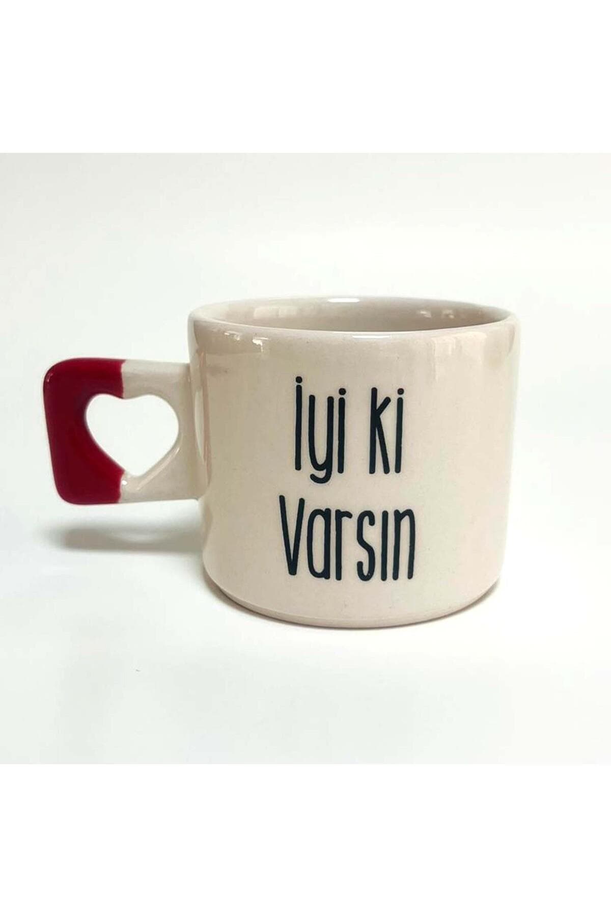 İyi Ki Varsın Baskılı Kırmızı Kulplu Kalp Kupa Bardak Fincan Mug