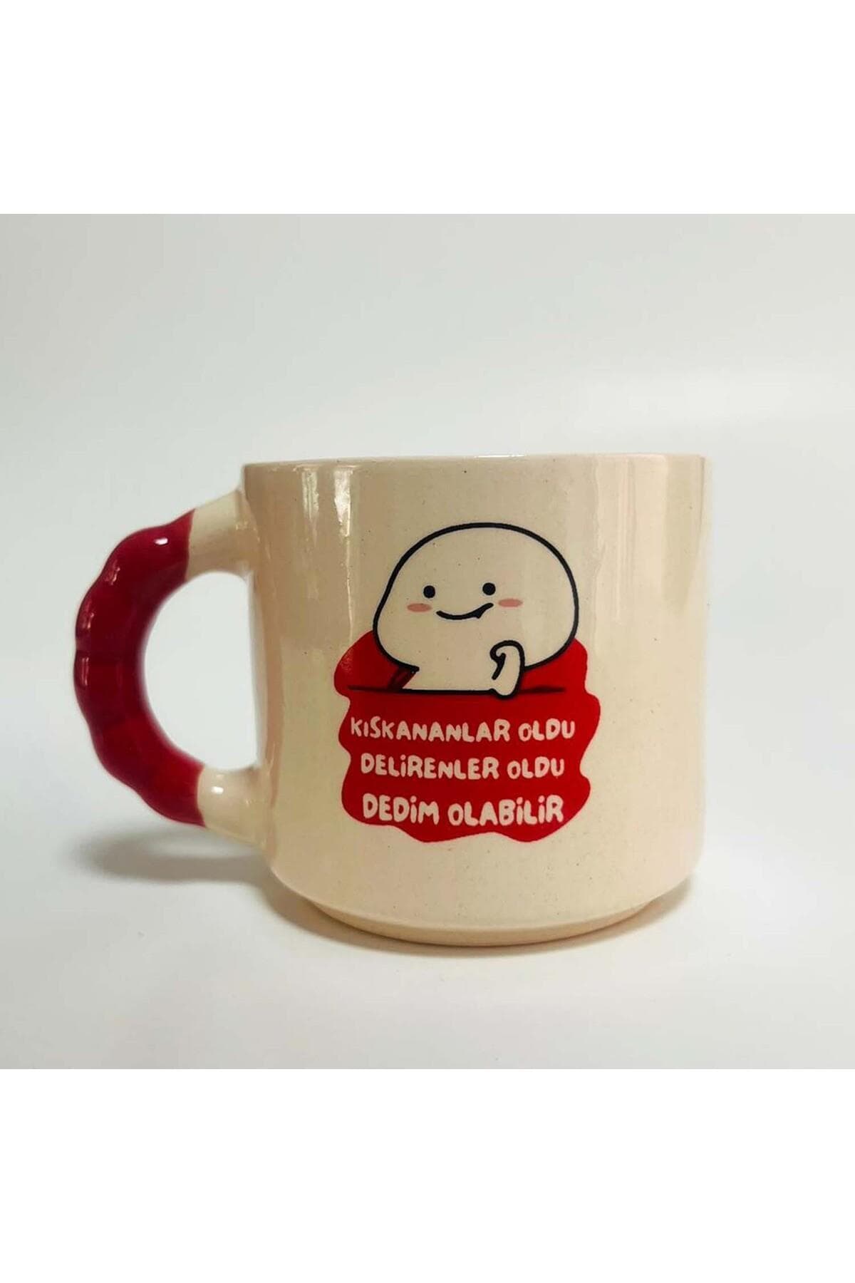 Kıskananlar Oldu Baskılı Kırmızı Kulplu Boncuk Kupa Bardak Fincan Mug