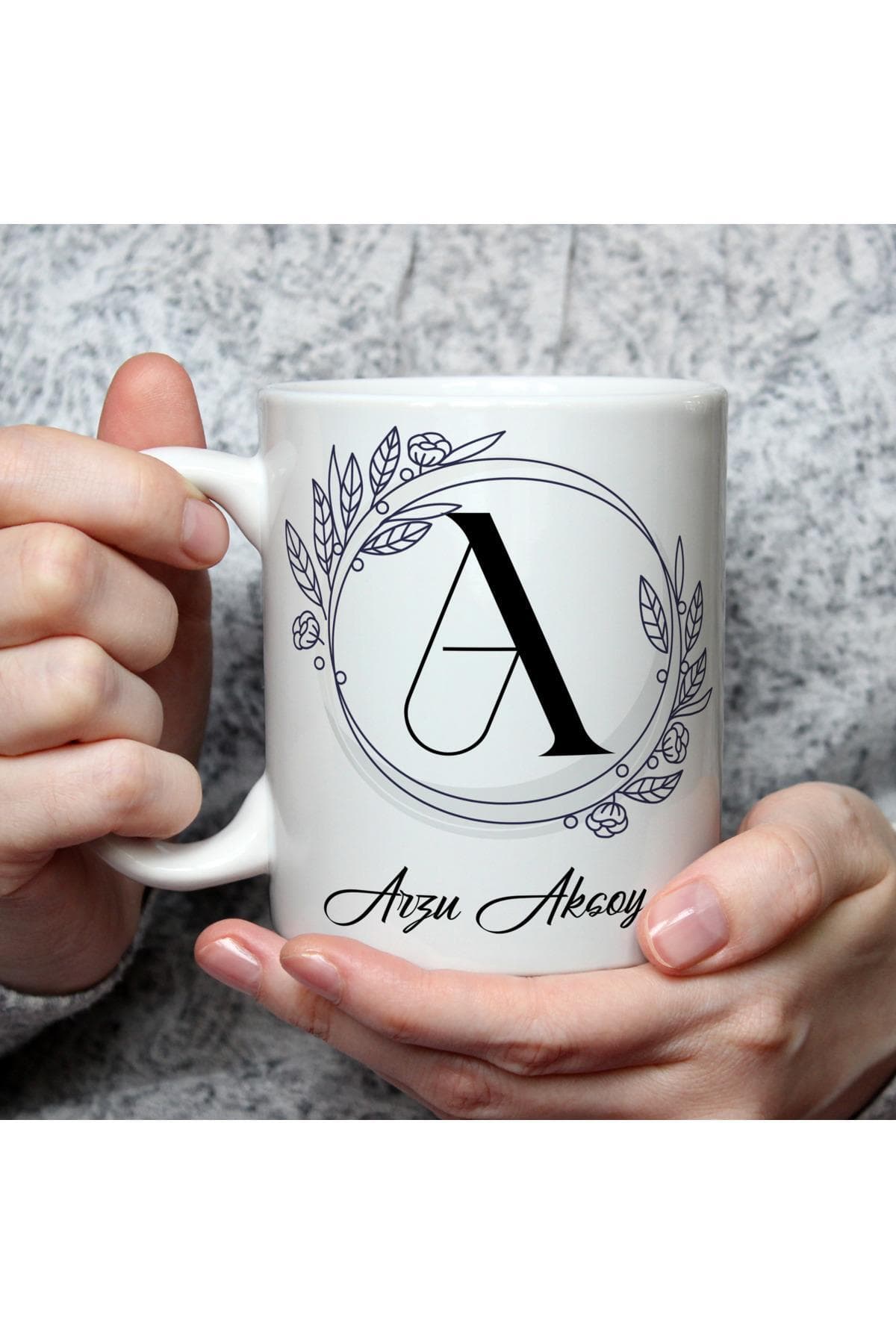 Kişiye Özel Siyah Beyaz Baş Harf Temalı İsimli Baskılı Beyaz Kupa Bardak Fincan Mug
