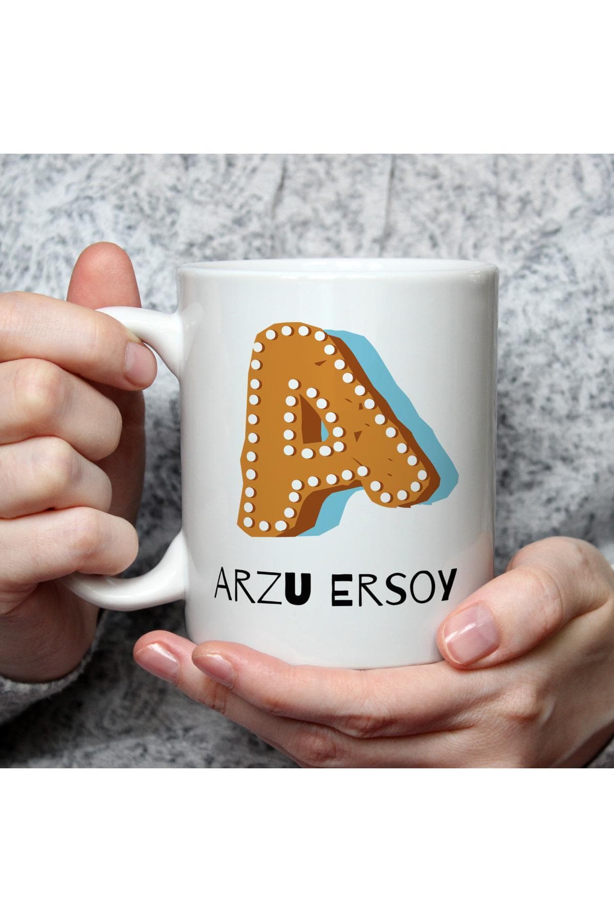 Kişiye Özel Kurabiye Baş Harf Temalı İsimli Baskılı Beyaz Kupa Bardak Fincan Mug