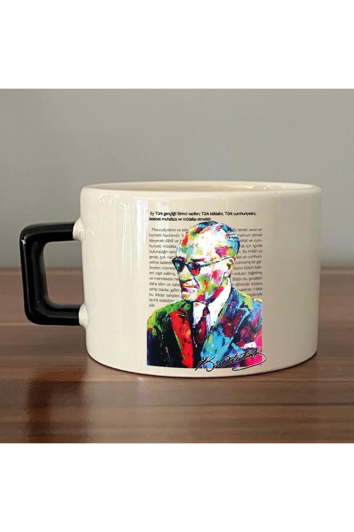 Renkli Atatürk Baskılı Siyah Kulplu Kare Kupa Bardak Fincan Mug