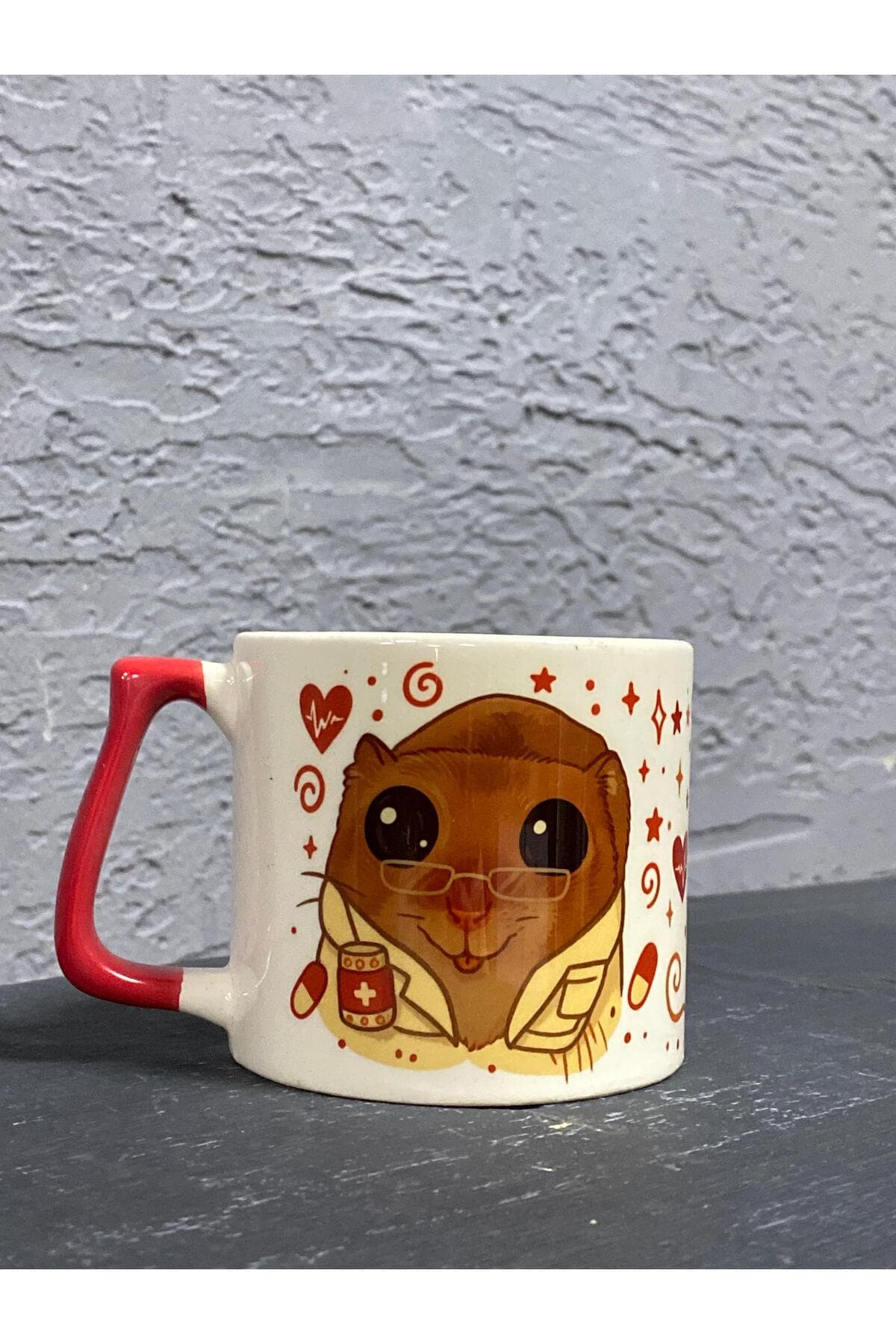 Sad Üzgün Hamster Meslek: EczacıKırmızı Kulplu Prime Ofis Hediyesi Kupa