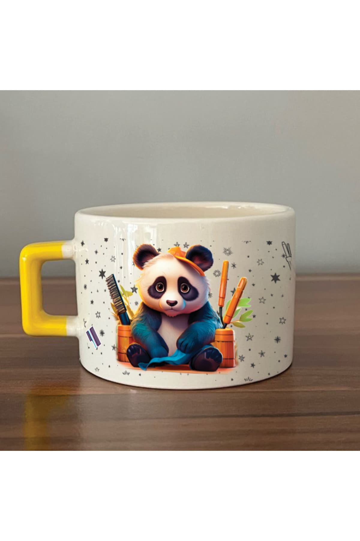 Sad Üzgün Panda - Meslek: Kuaför Sarı Kulplu Kare Meslek Hediyesi Fincan