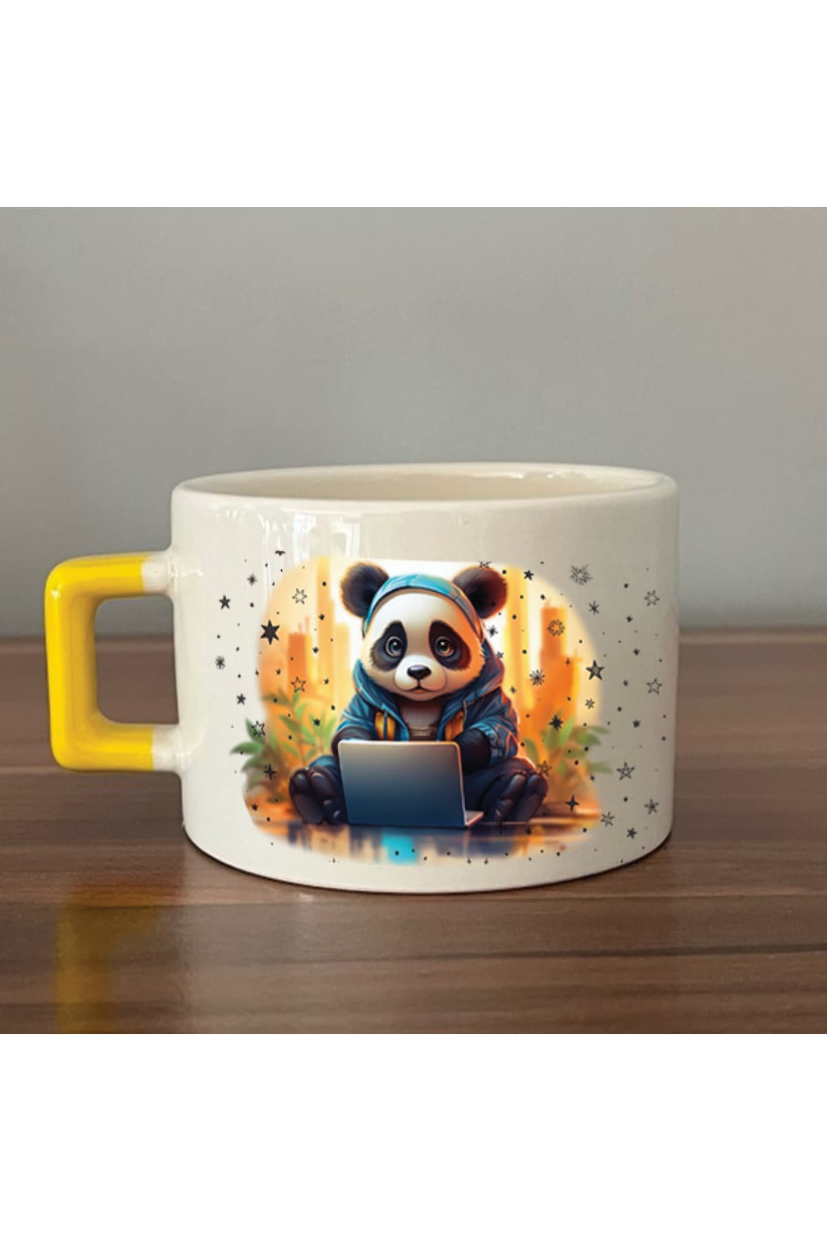 Sad Üzgün Panda - Meslek: Yazılımcı Sarı Kulplu Kare Meslek Hediyesi Fincan