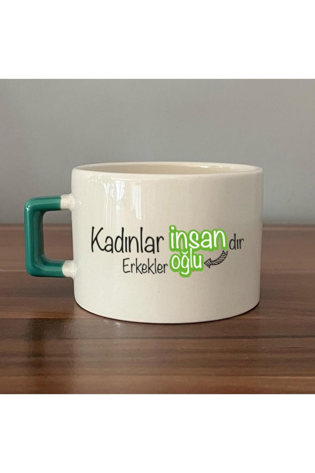 Kadınlar İnsandır, Erkekler İnsanoğlu Baskılı Kadınlar Günü Yeşil Kulplu Kare Espresso Fincanı