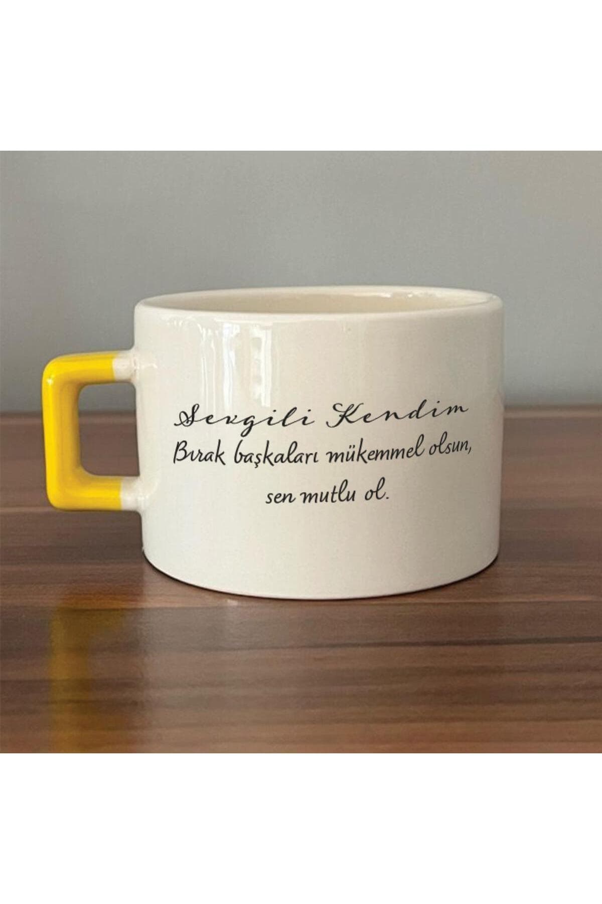 Sevgili Kendim Bırak Başkaları Mükemmel Olsun Baskılı Sarı Kulplu Kare Espresso Fincanı