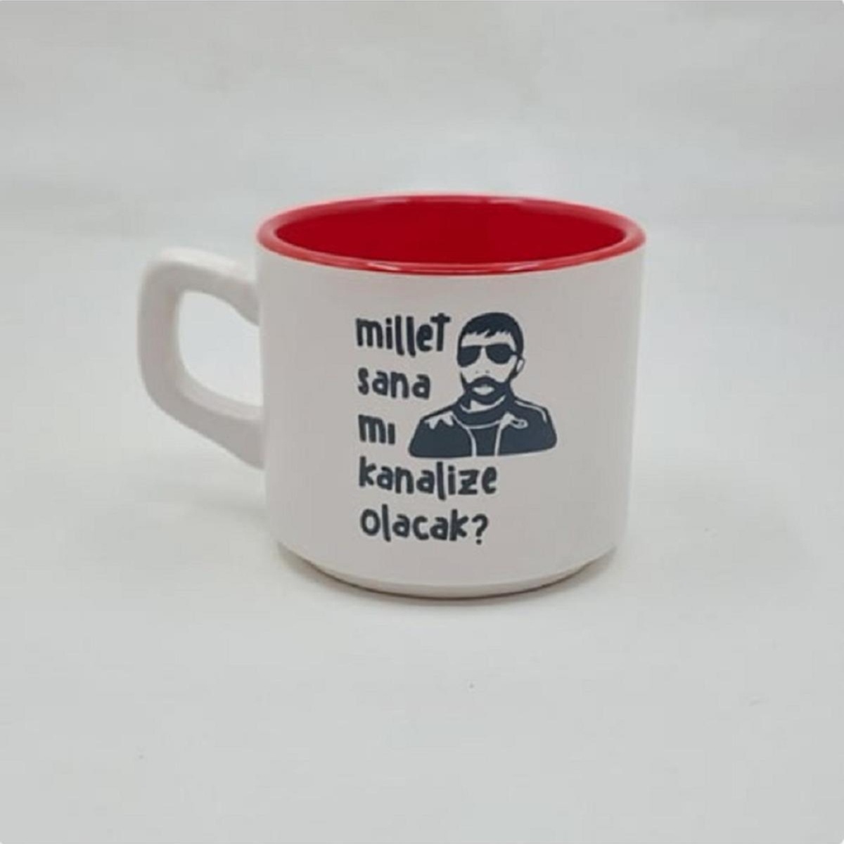 Kırmızı