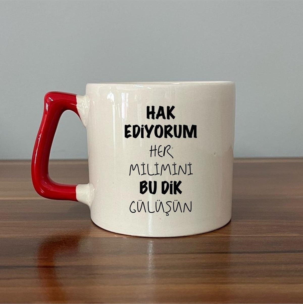 Kırmızı